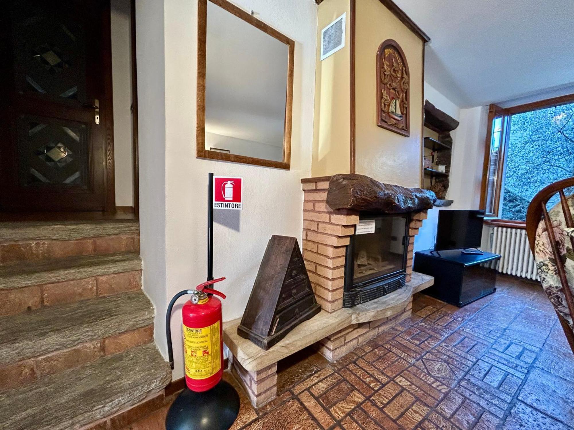 Al Civico 7 Villa Oliveto Lario ภายนอก รูปภาพ
